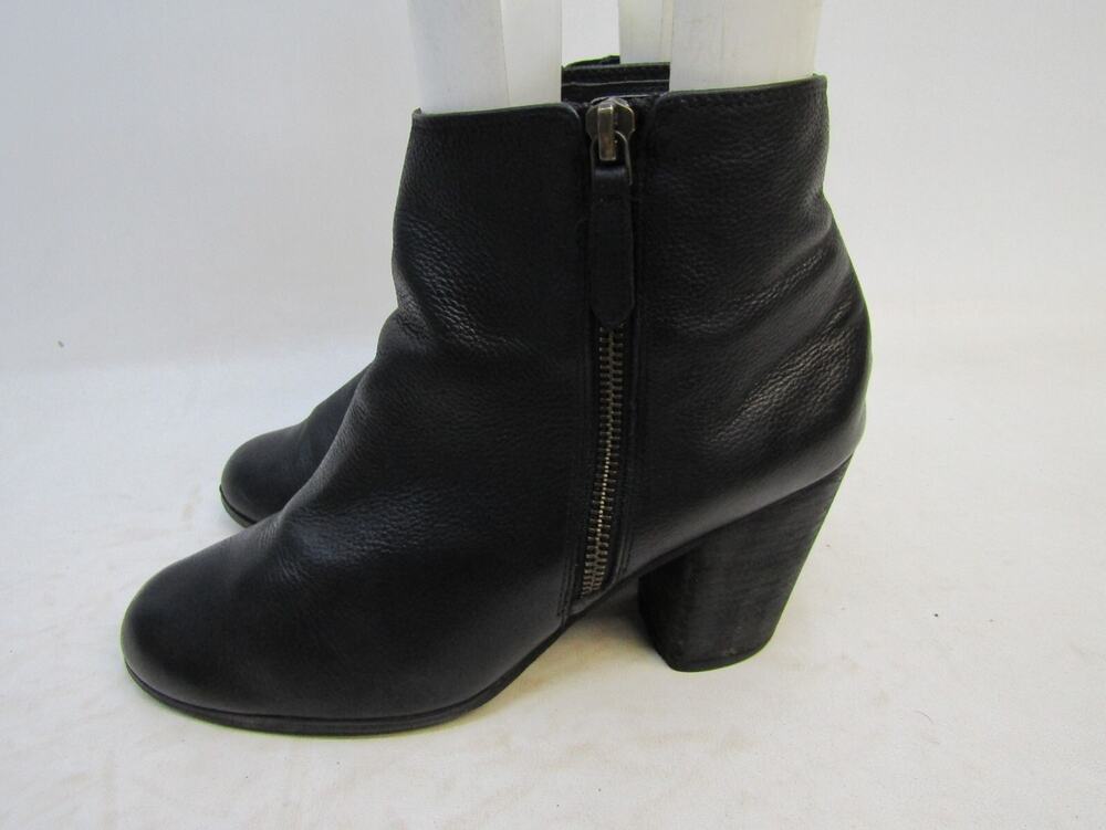 BP Womens Size 8.5 M Black Leather Chelsea Zip Ankle Fashion Boots Bootie